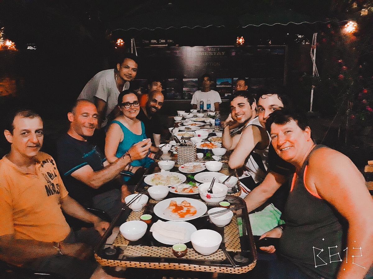 Mr. Viet Home Stay นิญบิ่ญ ภายนอก รูปภาพ