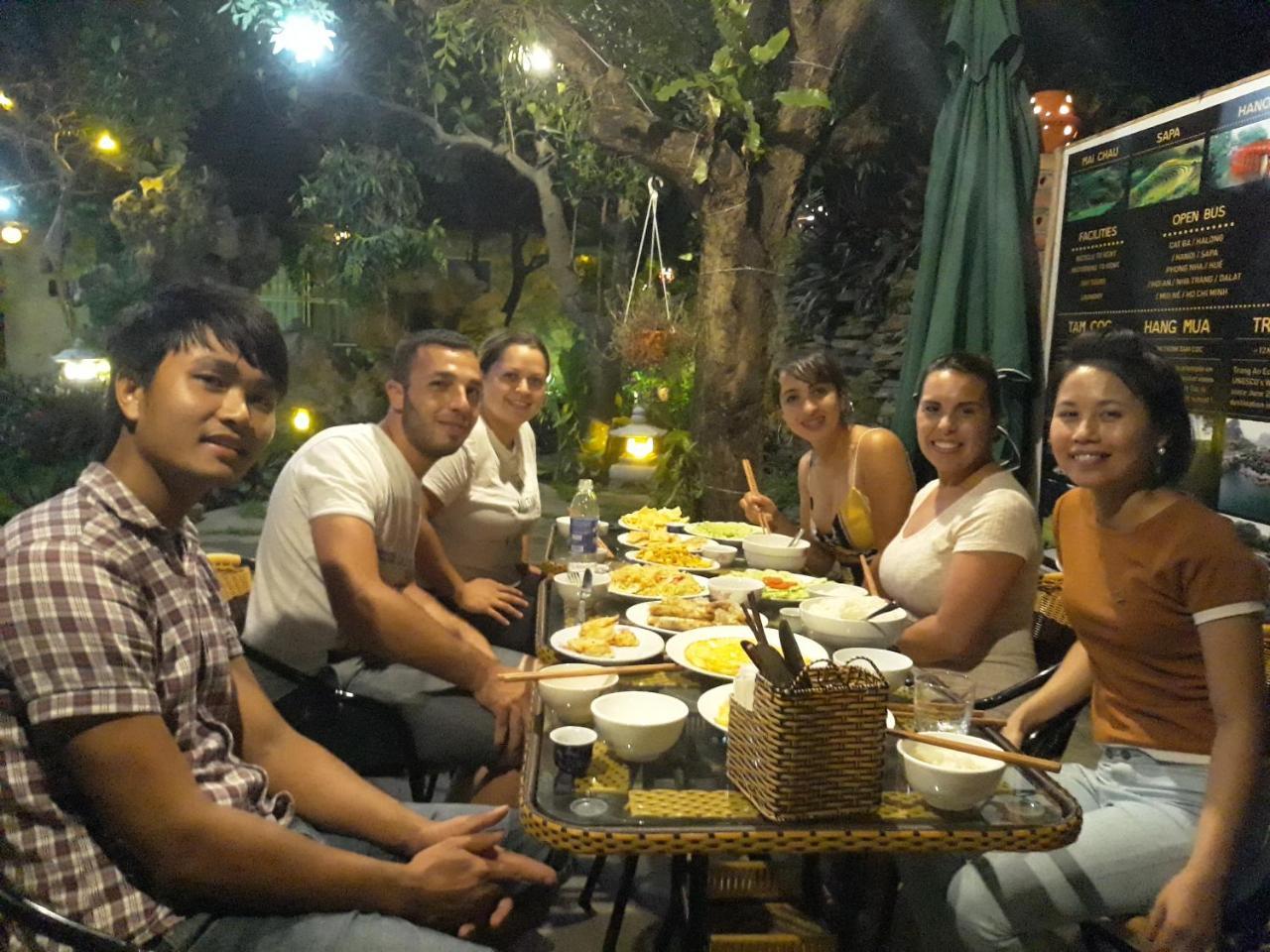 Mr. Viet Home Stay นิญบิ่ญ ภายนอก รูปภาพ