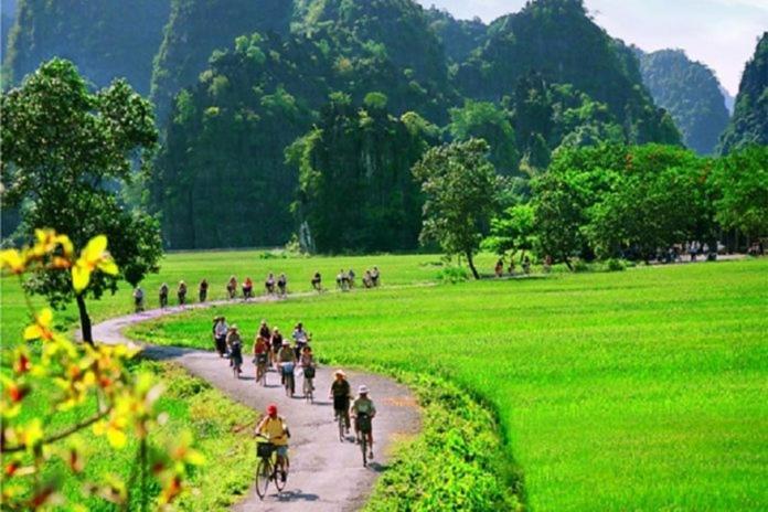 Mr. Viet Home Stay นิญบิ่ญ ภายนอก รูปภาพ